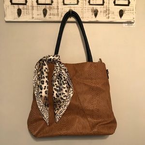 Scaled Shoulder Bag with Zipper